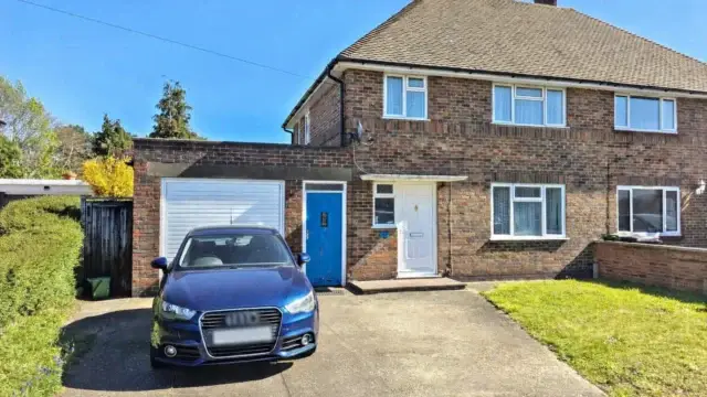 Contracts exchanged on this family home in Epsom, Surrey today.

So much potential to extend and improve. I can't wait to see what the excited new owners are going to do with the place!

See you later this week with the keys.......

#sold #estateagent #realestate #surrey #housing #property #project #home #tuesday #today #diy #epsom