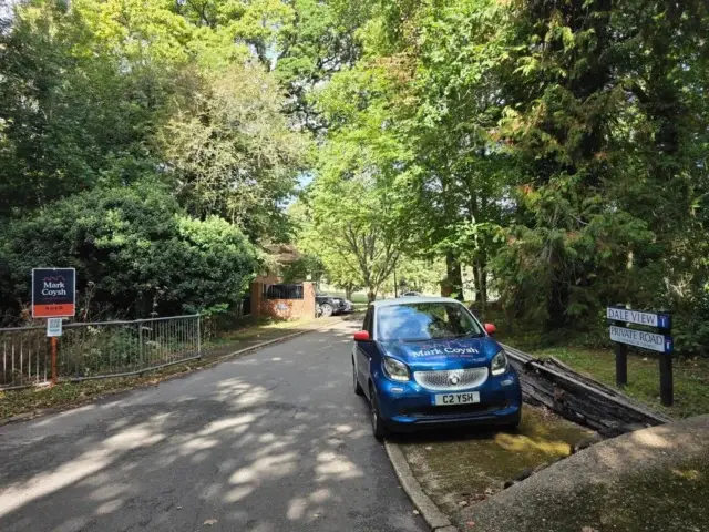 Escape to the country? Why the devil not for one lucky buyer who has just completed their purchase in this beautiful rural setting.

See you shortly with your keys!

Mark. 

#escapetothecountry #moving #home #housing #property